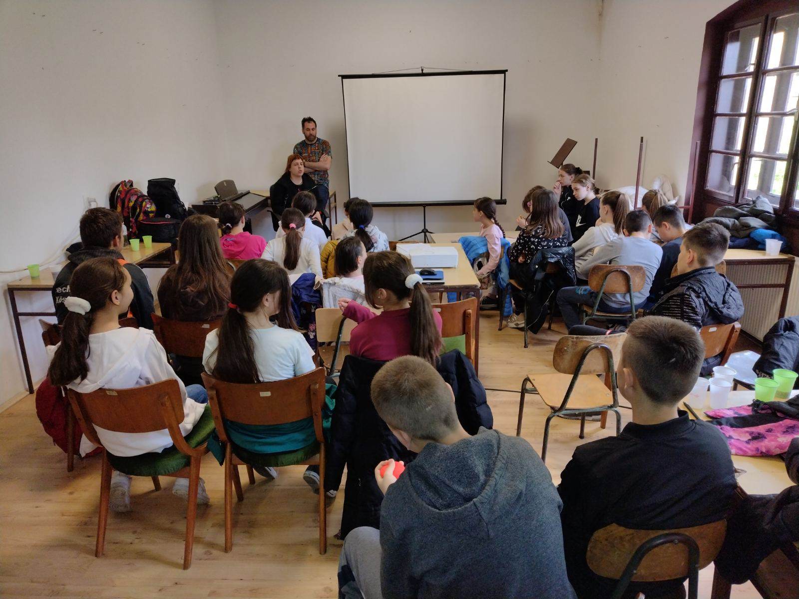 Održana radionica za mlade o snimanju filmova u Dolovu